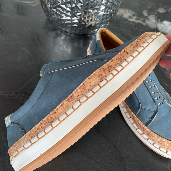 NWOT ladies loafers - Picture 2 of 4